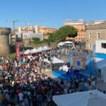 Piazza del Duca gremita per Fosforo