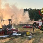 Trattore in fiamme a Corinaldo