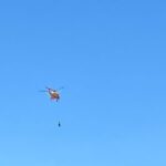 Medico calato dall'eliambulanza con il verricello