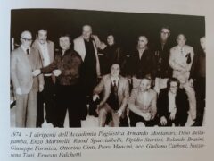 Enzo Marinelli (terzo da sinistra) nel direttivo dell'Accademia Pugilistica Senigalliese nel 1974