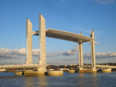 Ponte Jacques-Chaban-Delmas, a Bordeaux
