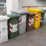 bidoni per la raccolta differenziata dei rifiuti, raccolta porta a porta, gestione dei rifiuti