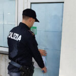 Polizia appone sigilli a un locale di Senigallia chiuso dal Questore