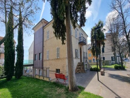 Museo Nori De'Nobili, Villino Romualdo