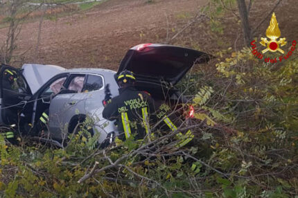 Incidente a Serra de' Conti, sul posto i Vigili del Fuoco