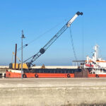 Pontone Magnum per il dragaggio del porto di Senigallia