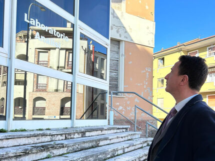 Dario Romano al Laboratorio Analisi dell'Ospedale di Senigallia