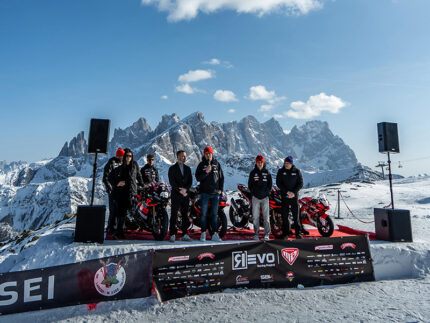 Presentazione Aprilia e Team Revo M2 Racing per Mondiale Endurance 2026