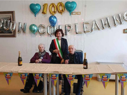 Marisa Abbondanzieri con i due centenari Annunziata Bianchetti e Quinto Capitanelli