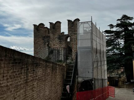 Restauro delle mura di Corinaldo