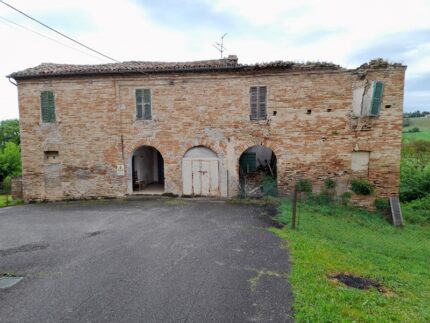 Stazione di posta nella frazione Osteria di Serra de' Conti