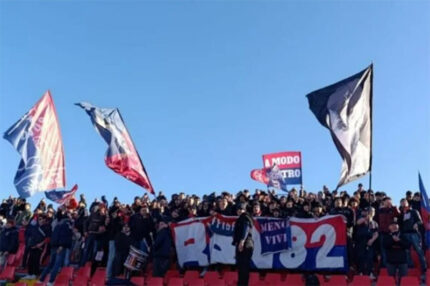 Tifosi della Vigor Senigallia al Del Conero di Ancona