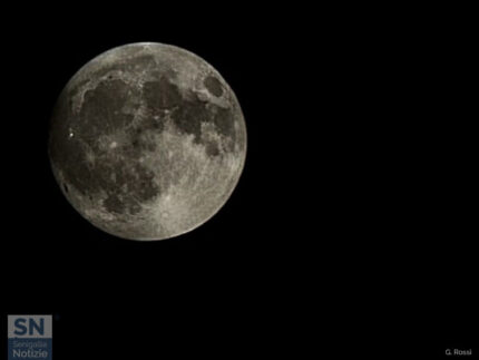 Guarda che Luna! - Foto Giancarlo Rossi