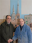 Massimo Bello e Amalio Martinelli con il nuovo presepe di Ostra Vetere